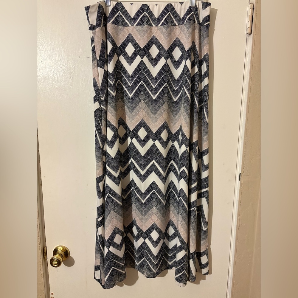 GNW Black and White Chevron Maxi Skirt